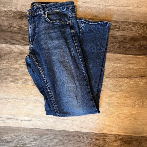 Lcw Jeans 30x32 distressed - Picture 8 of 8